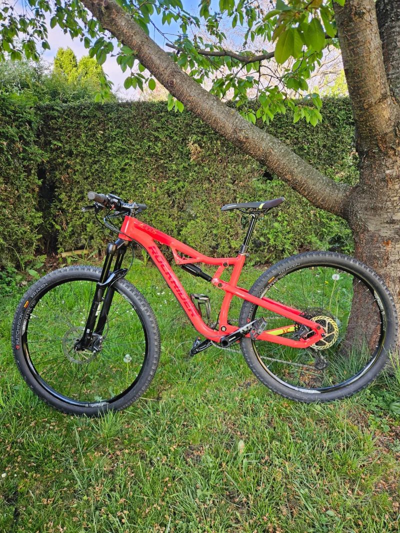Rockrider XC 100 S 29" Eagle + teleskopická sedlovka se zdvihem 150 mm