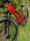 TREK Marlin 8 2022 – Velikost XS – Gloss Radioactive Red
