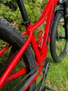 TREK Marlin 8 2022 – Velikost XS – Gloss Radioactive Red