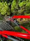 TREK Marlin 8 2022 – Velikost XS – Gloss Radioactive Red
