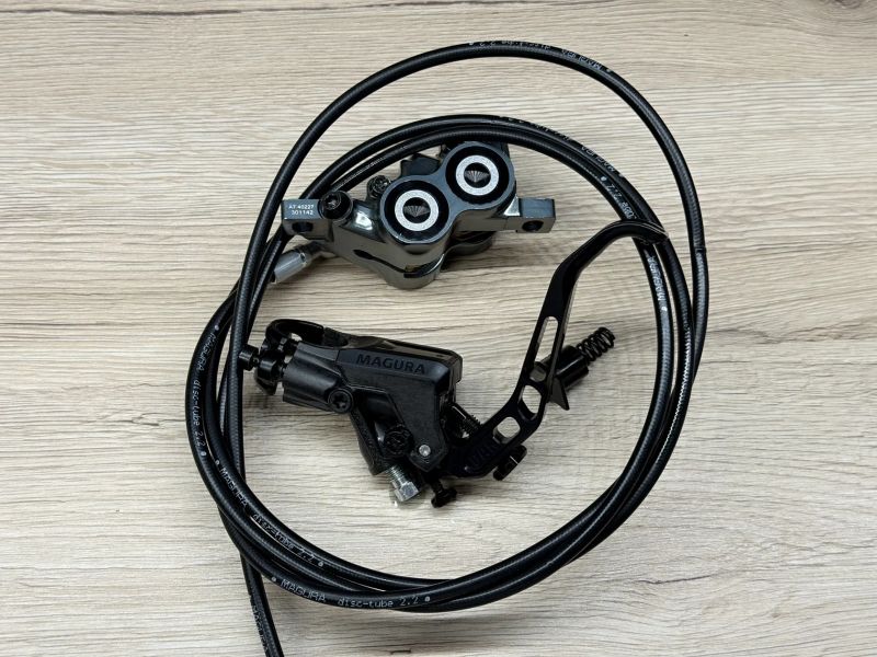 Magura MT7 (OAK Root Lever Pro set, Magura 8.R Race Disc Brake Pads)