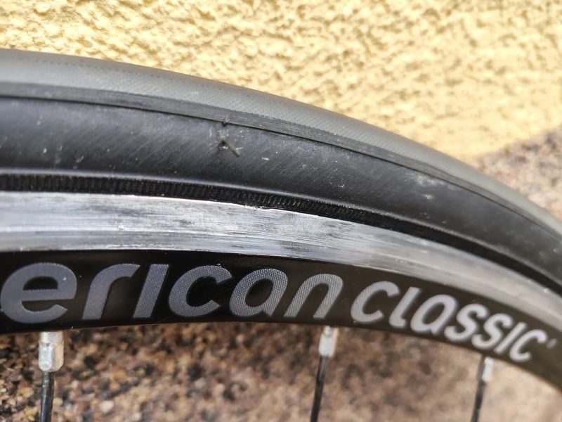 American Classic sprint 350, ořech SH, pláště 25mm