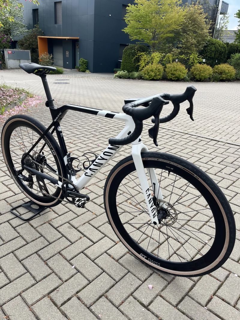 Canyon Inflite CF SLX 7, SRAM Force XPLR, Garmin Rally powermeter