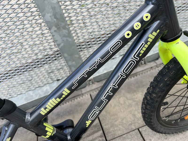 Dětské kolo Author Stylo 16" ( PC: 6.990kč ) 4-5let