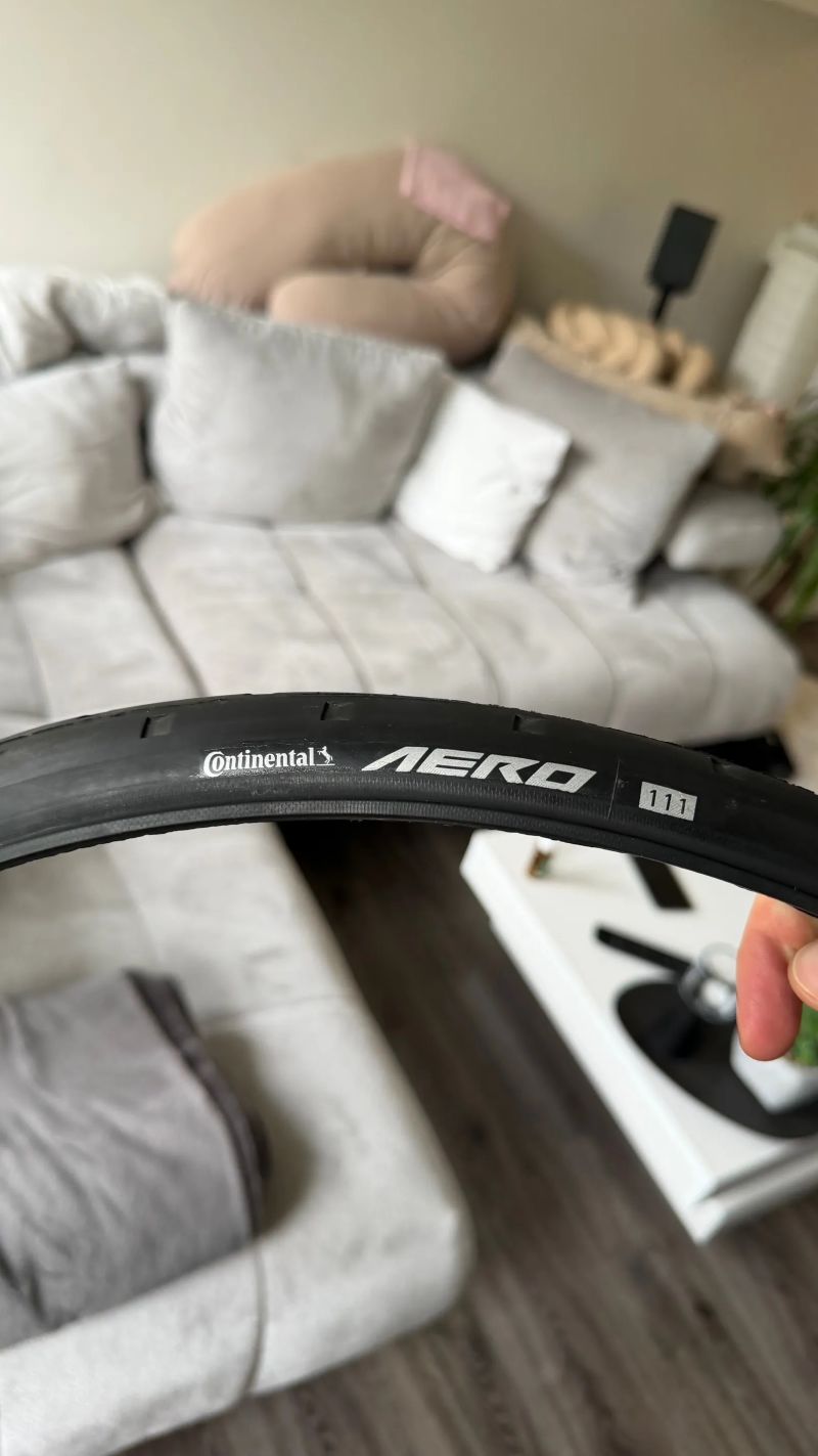 Nový Continental Aero 111 silniční plášť 26mm