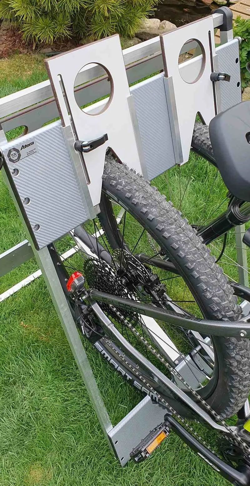 Držák pro přepravu dvou kol v dodávce - "bikestow"