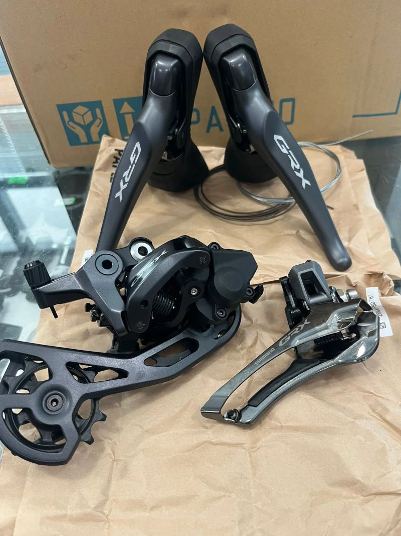 Řazení Shimano GRX RX-820 2x12: řadící/brzd.páky + měnič RD RX-820 Shadow plus + smyk FD RX-820