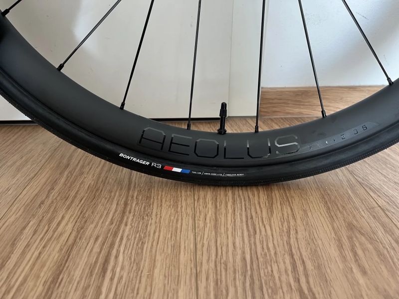 Bontrager Aeolus elite 35 - nejetá 