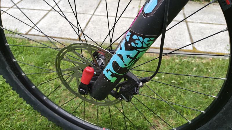 Lapierre Zesty TR 4.9 – s novou vidlicí FOX 36 (2025)