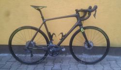 Scott Addict 10 disc + wattmeter 4iiii