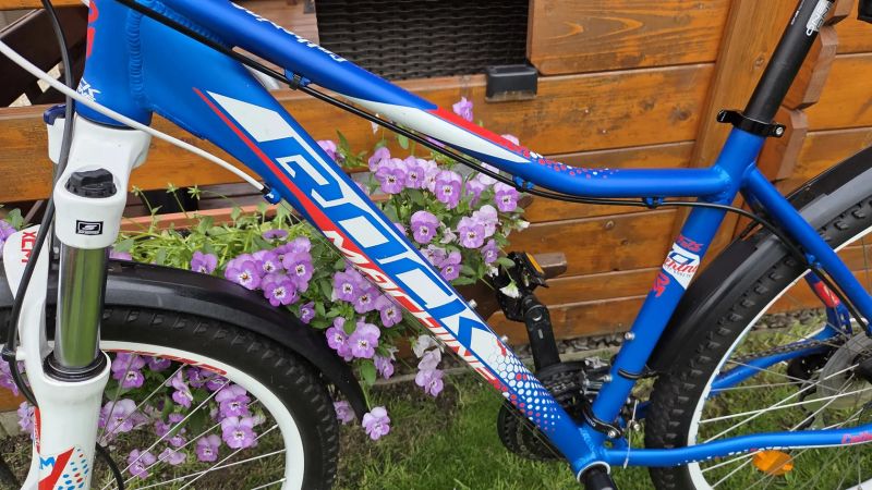 Dámské divčí horské kolo 27,5" rám 18" Rock Machine Catherine jako NOVÉ.