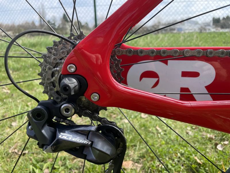 Quintana Roo PRsix (54 cm), Ultegra Di2, karbonová galusková kola