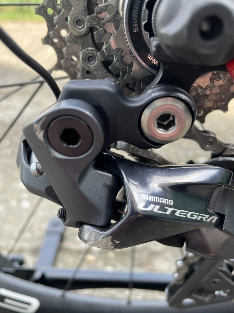 Quintana Roo PRsix (54 cm), Ultegra Di2, karbonová galusková kola