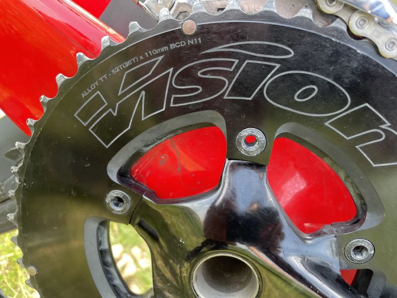 Quintana Roo PRsix (54 cm), Ultegra Di2, karbonová galusková kola