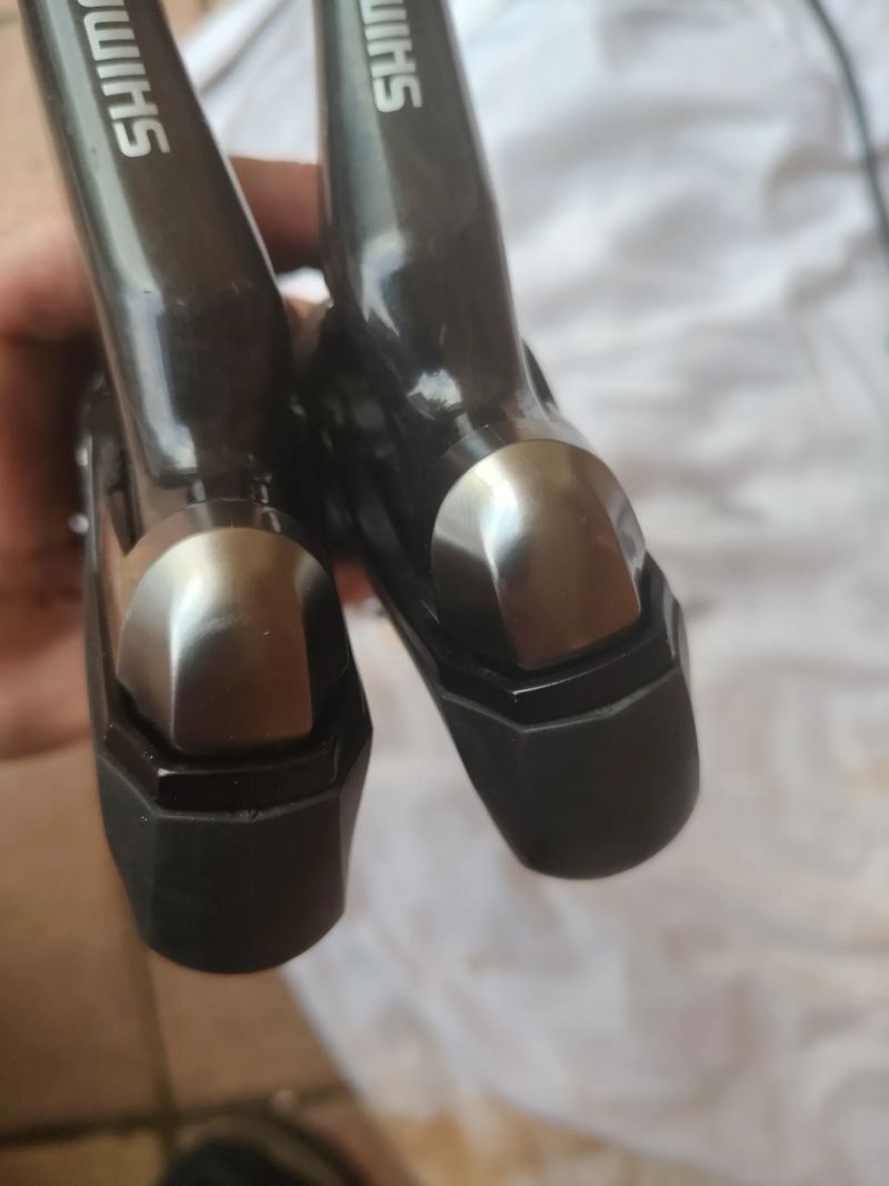 Shimano 2x11 disc, páky ST 685, trmeny rs805, saltr r7000 gs, smyk 6800