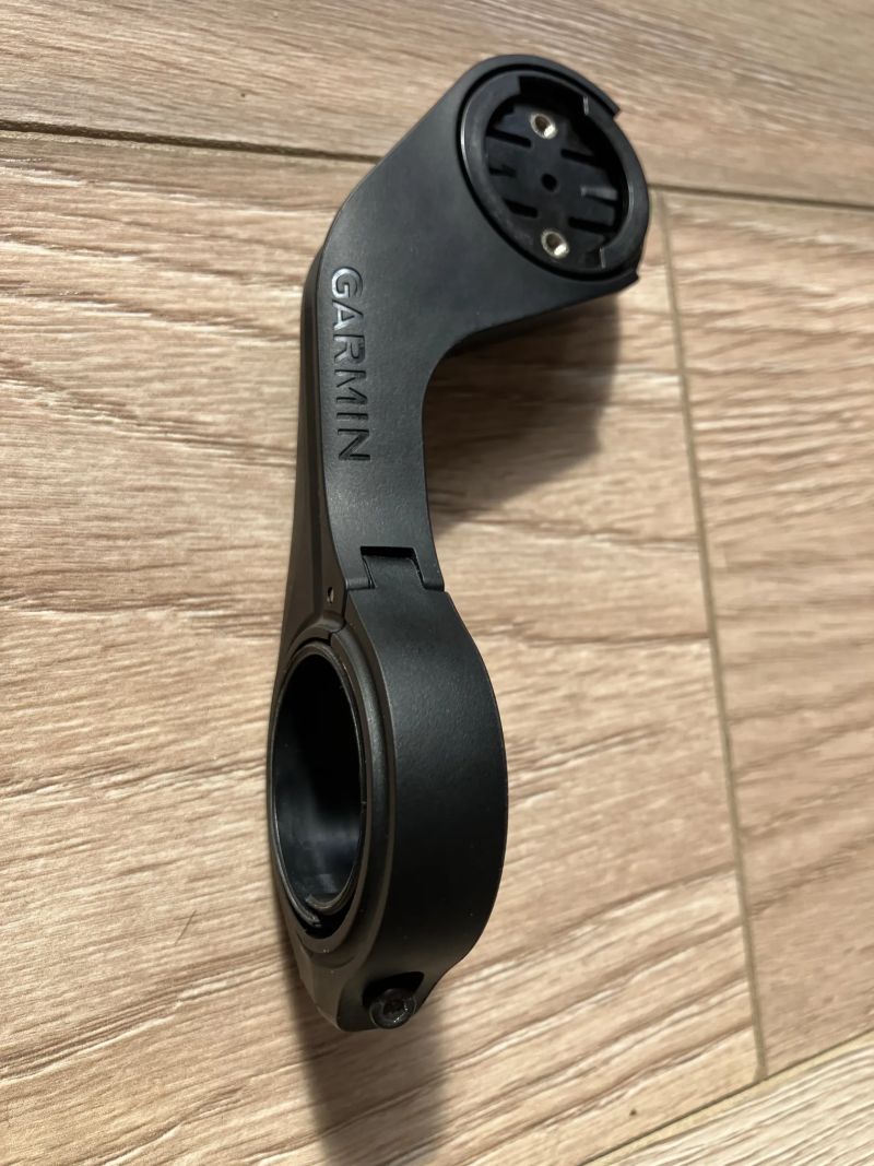 Garmin předsazený držák