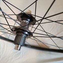 Zapletená kola Shimano XT