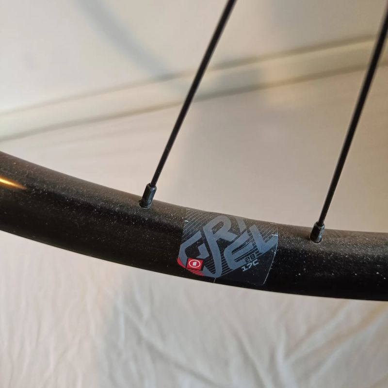 Zapletená kola Shimano XT
