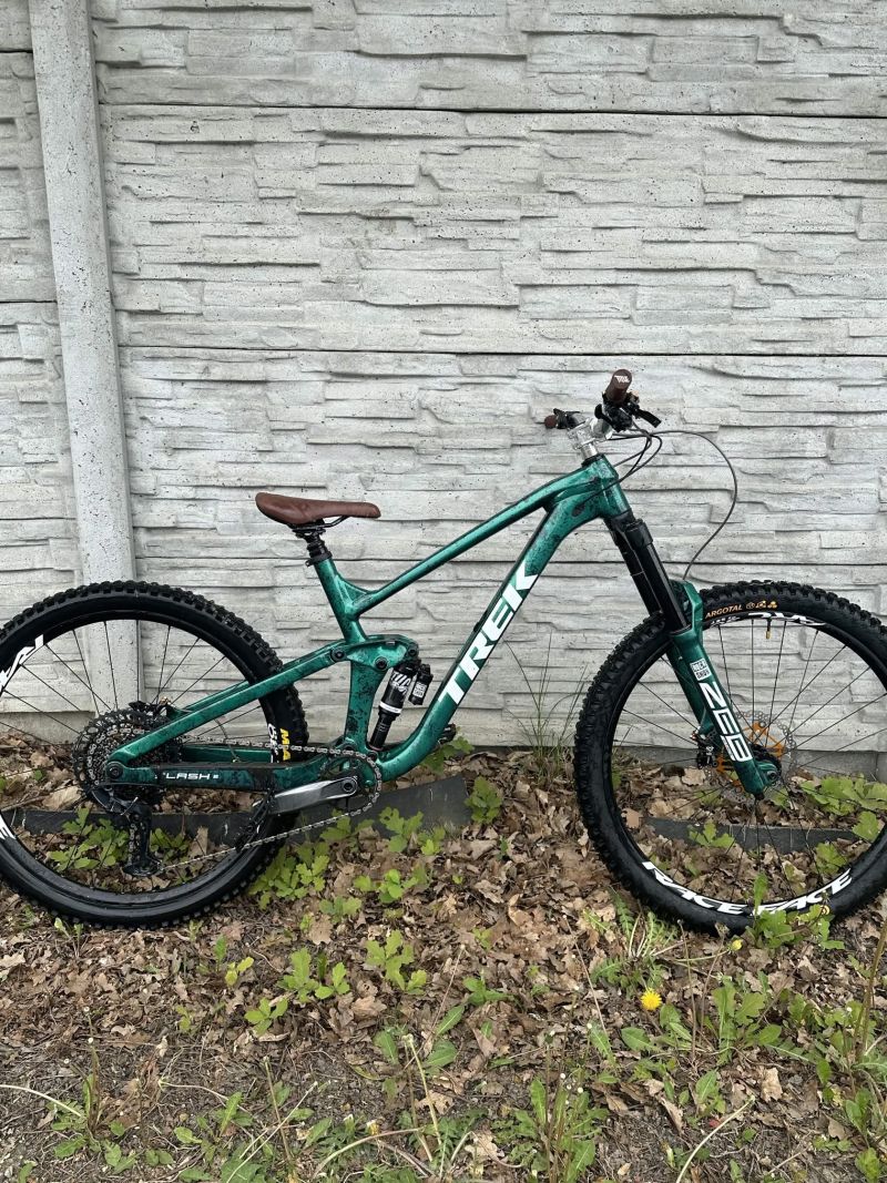 Trek Slash 8 gen 5 custom 