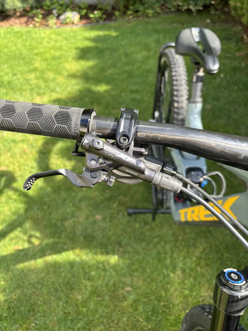 Trek Slash 9.8 XT ( velikost M/L) 