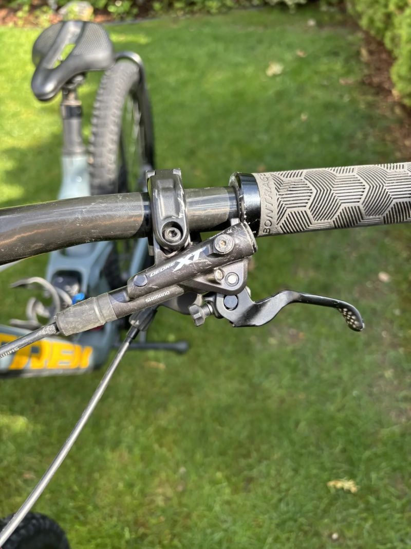 Trek Slash 9.8 XT ( velikost M/L) 