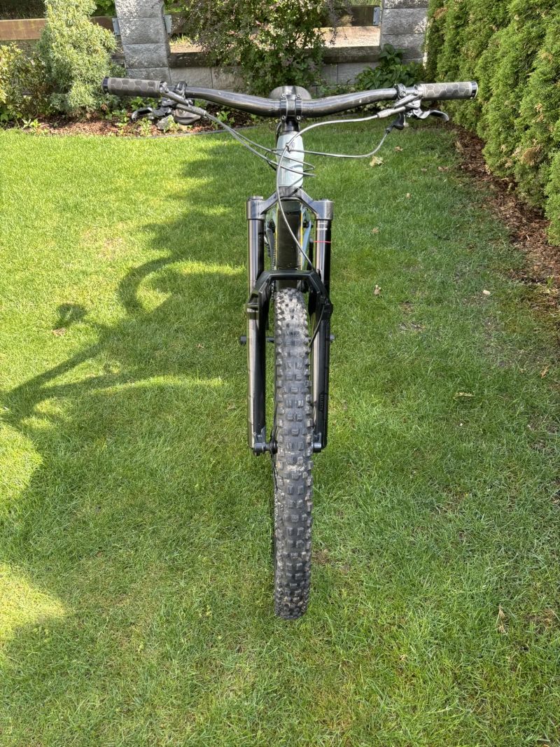 Trek Slash 9.8 XT ( velikost M/L) 