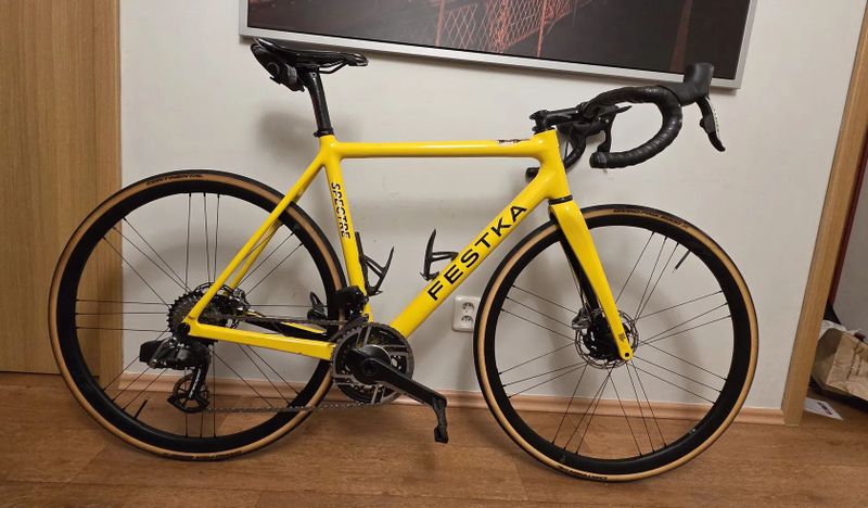 Festka Spectre na cca 176 cm 
