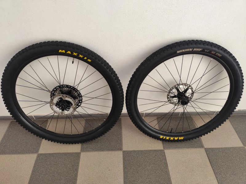 Set MTB kolies 