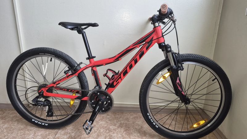 Scott Scale JR 24