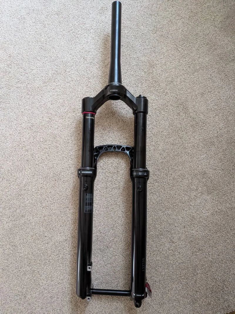 Nová odpružená vidlice RockShox Lyrik Select (29", 150 mm)