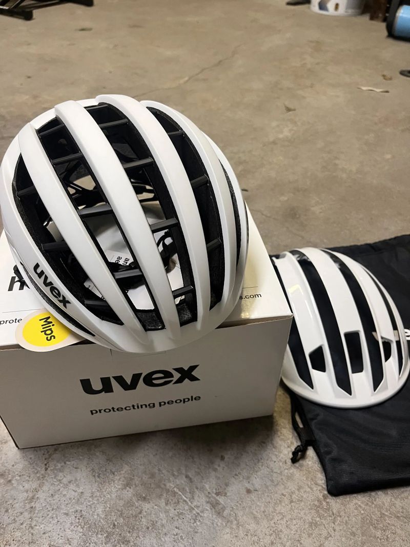 Uvex surge aero