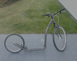 Koloběžka KOSTKA Tour Max