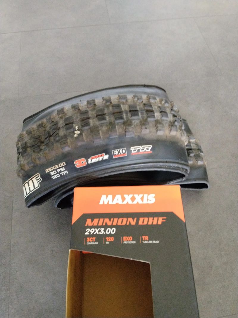 Plast Maxxis Minion DHF 29x3.00" WT EXO 3C MaxxTerra + packeta Zdarma