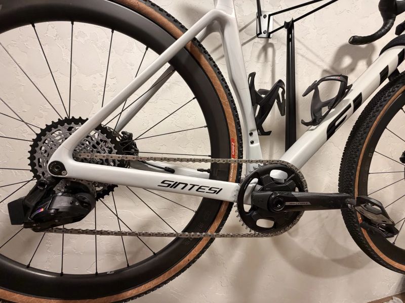 Sintesi FLU CX aerogravel 2025