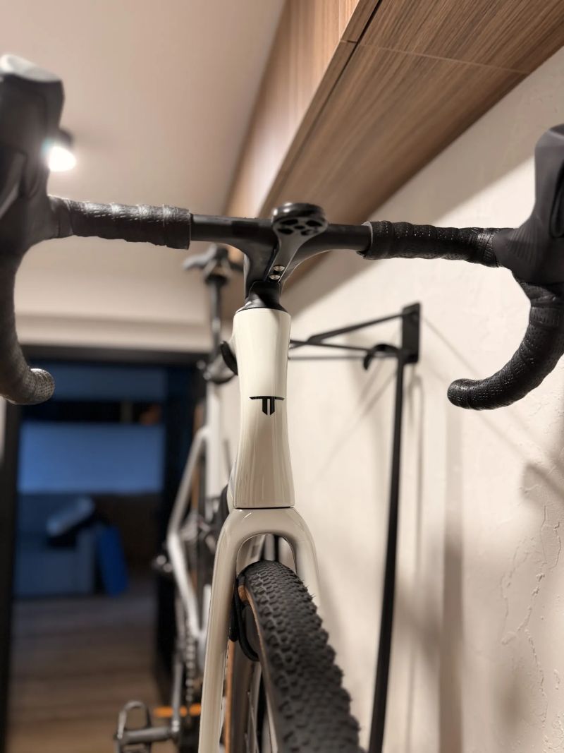 Sintesi FLU CX aerogravel 2025