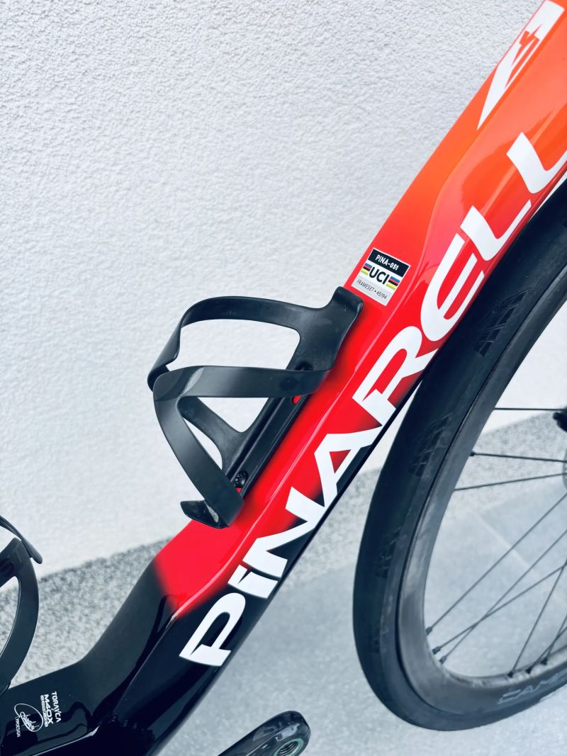 Silniční kolo Pinarello Dogma F