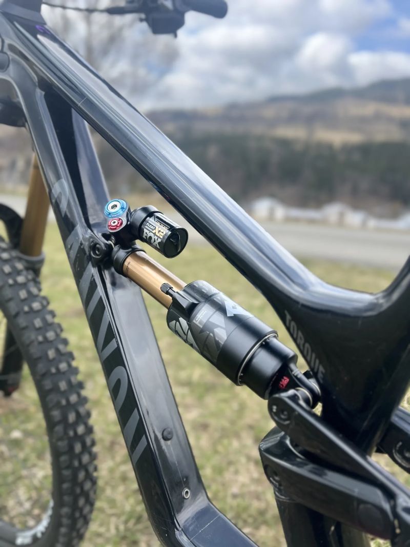 Canyon Torque CF9