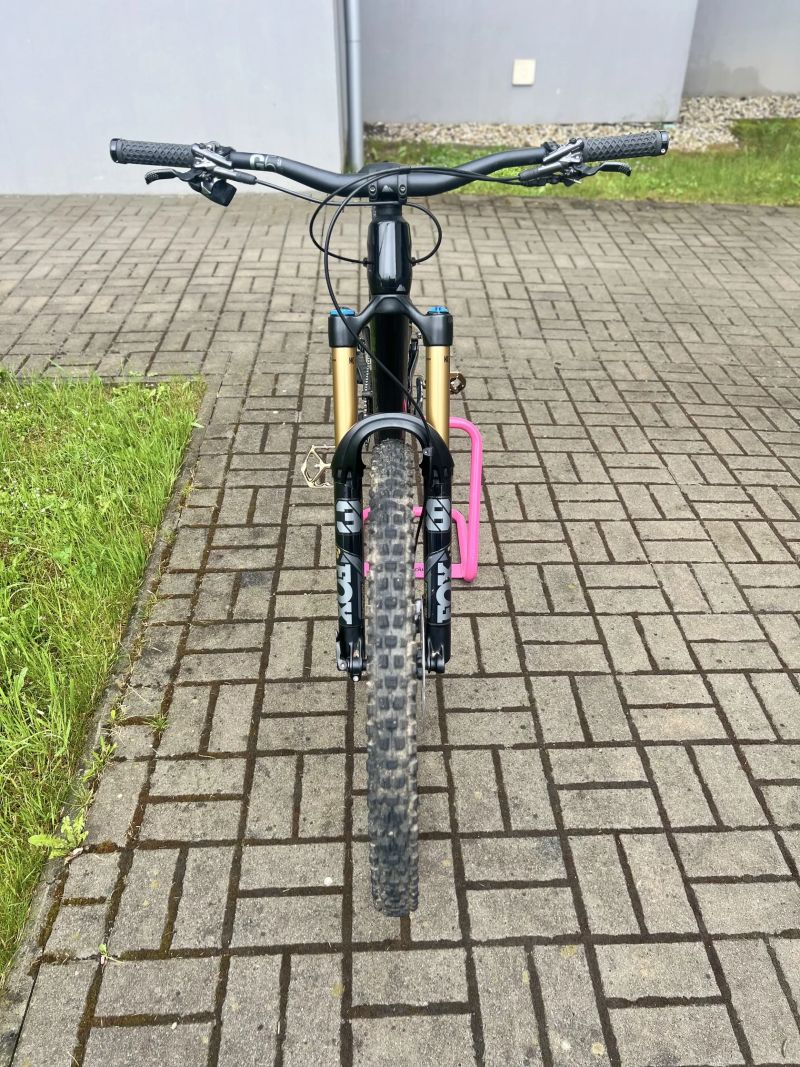 Canyon Torque CF9