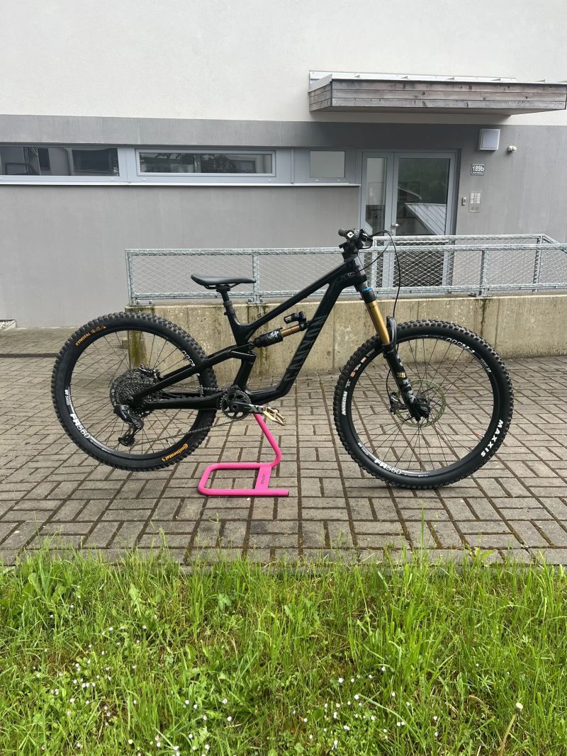 Canyon Torque CF9