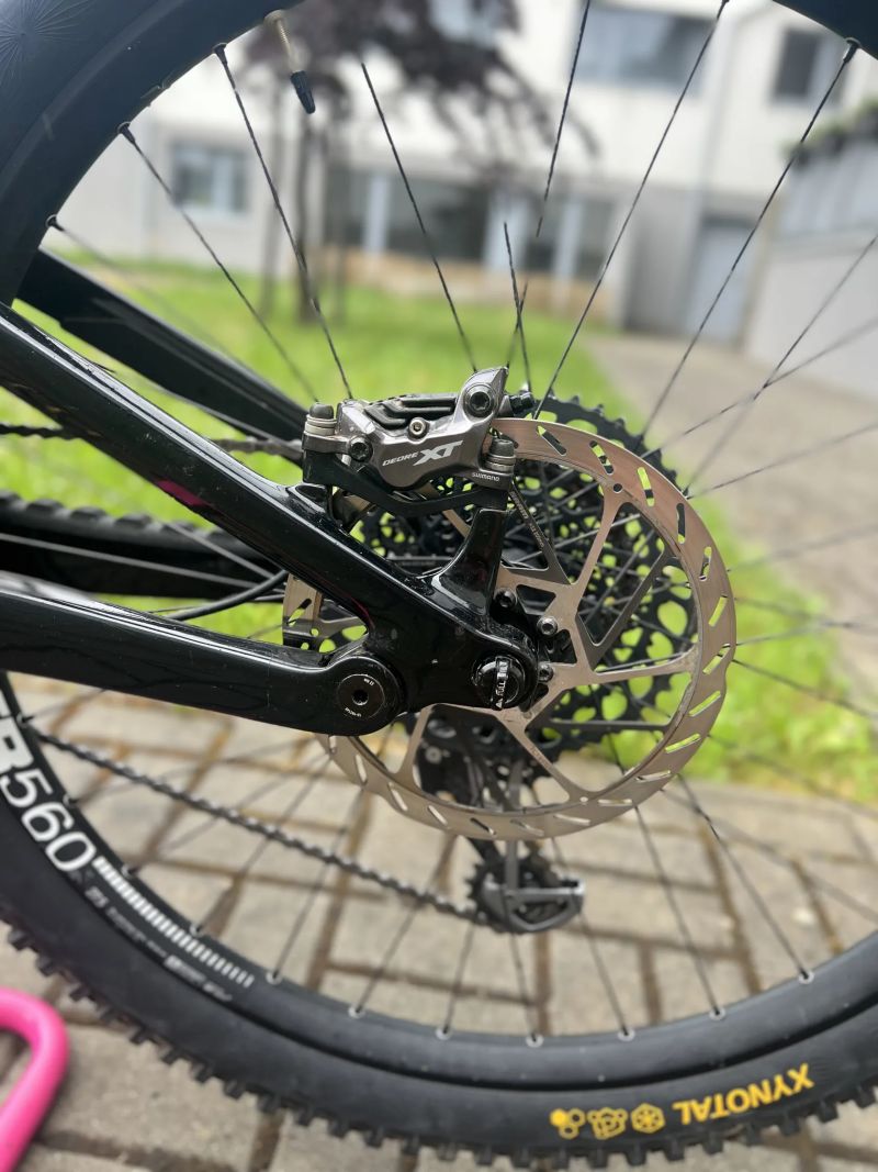 Canyon Torque CF9