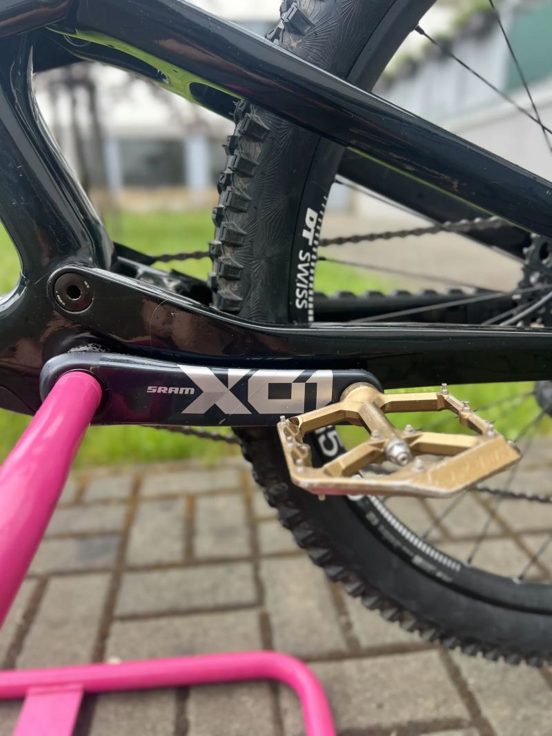 Canyon Torque CF9