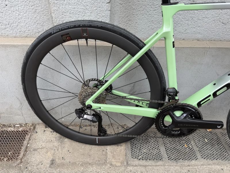 Silniční kolo Focus Izalco Max 9.7 S