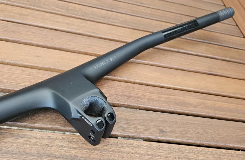 SYNCROS Fraser IC SL DC 760 mm – špičkový celokarbonový integrovaný kokpit - NOVÝ