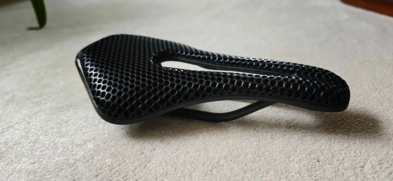 Ryet Arcode 3D lehké karbonové sedlo 157g