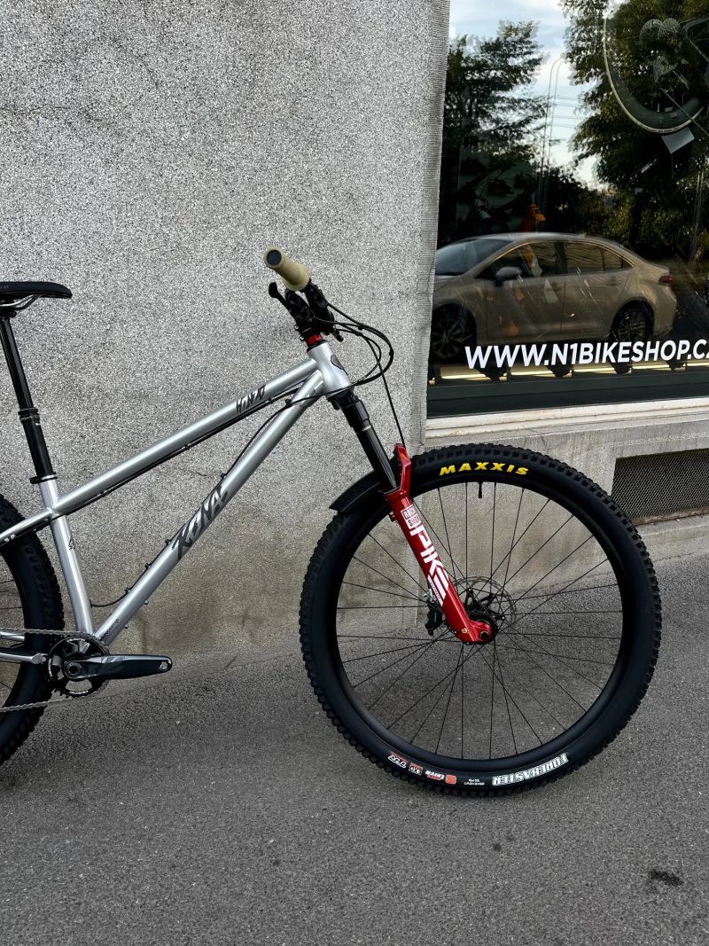 Kona Honzo ESD (custom stavba)