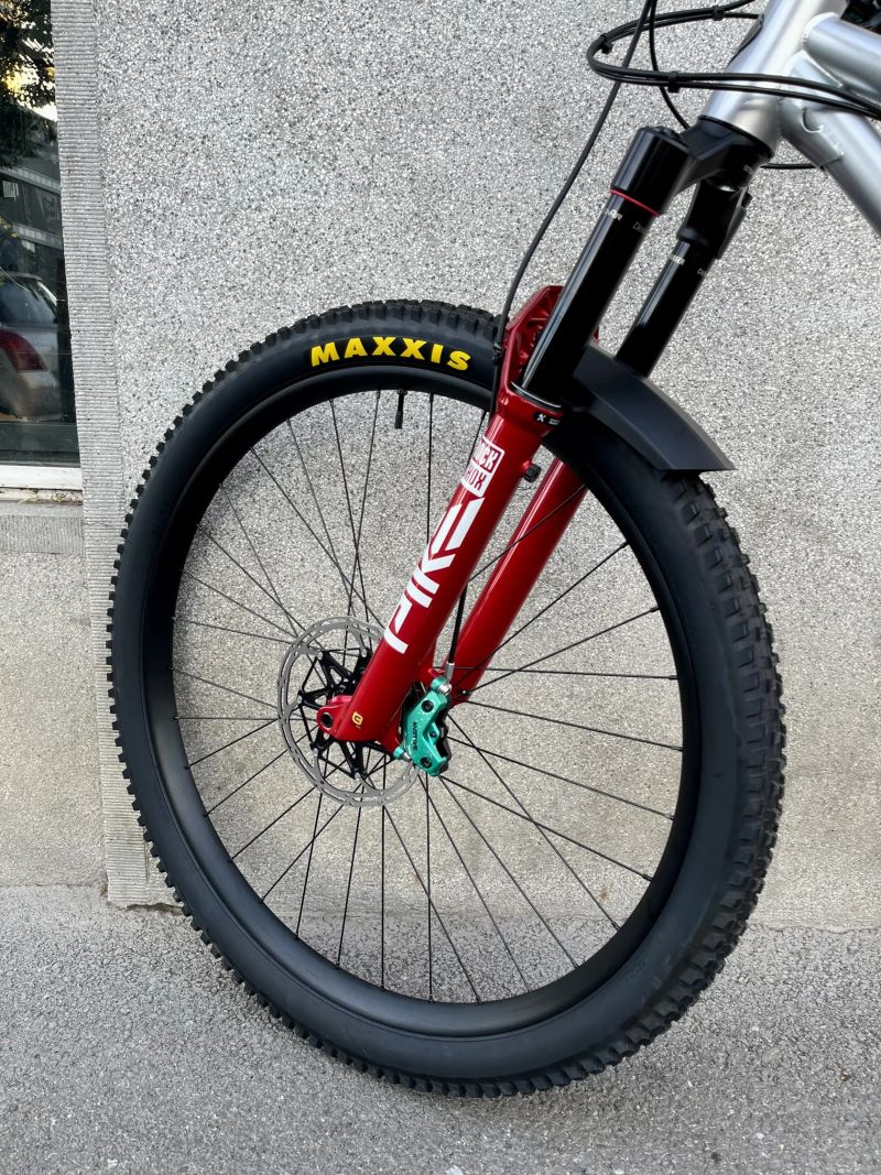 Kona Honzo ESD (custom stavba)
