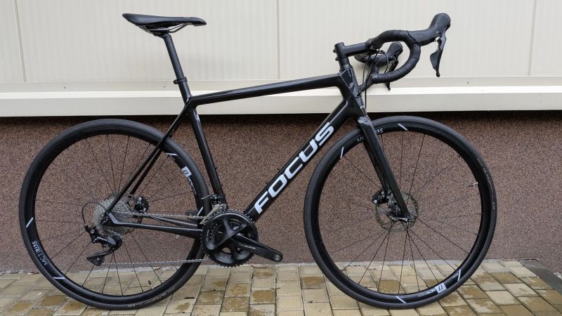 Focus IZALCO RACE DISC 9.7 karbon, NOVÁ KOLA, vel. 56