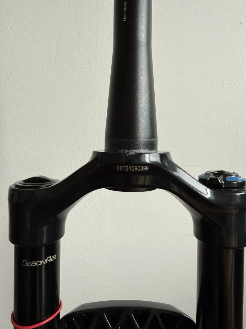 RockShox Revelation RC 2023 – 150mm, 29", tapered | jazdená, dobrý stav