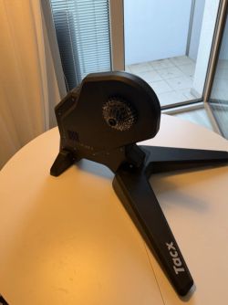 Tacx Flux S Smart – trenažér, TOP stav