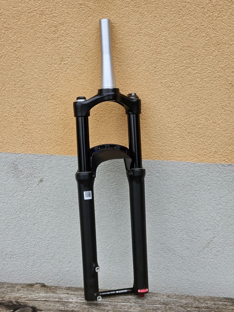 SR Suntour Raidon 32 RL-R s ovladačem | 27,5" | 120 mm | v záruce | boost osa, sloupek nezkrácen